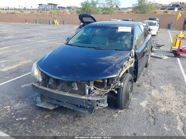 4T1BF1FK6EU407144 — 2014 Toyota Camry LE, фото 2 с аукциона IAAI 14.10.2026, Передняя часть слева