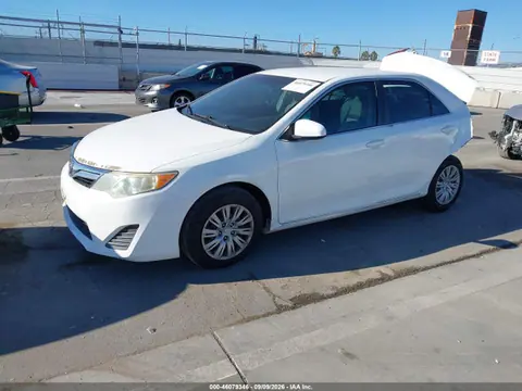 2014 Toyota CAMRY LE VIN 4T4BF1FKXER411395 фото 2