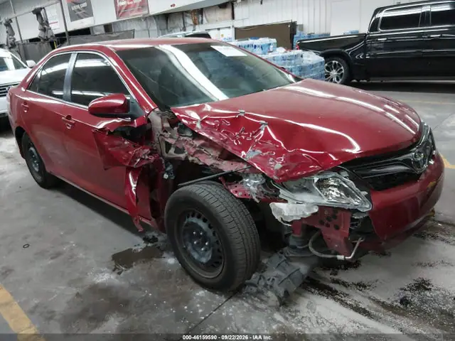 4T4BF1FK2ER396410 — 2014 Toyota Camry LE, Передняя часть справа (Right Front), фото до ремонта