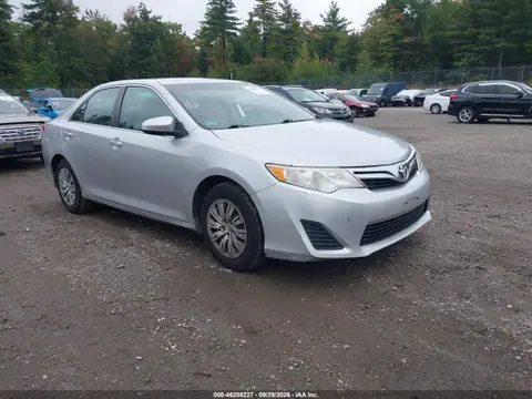 4T1BF1FKXEU390073 — 2014 Toyota Camry LE, Задняя часть (Rear), фото до ремонта