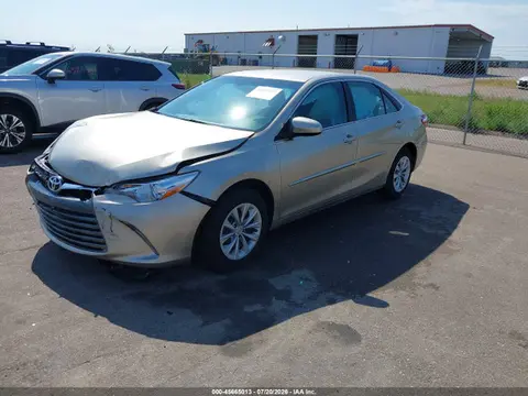2015 Toyota CAMRY LE VIN 4T4BF1FK2FR508561 фото 2