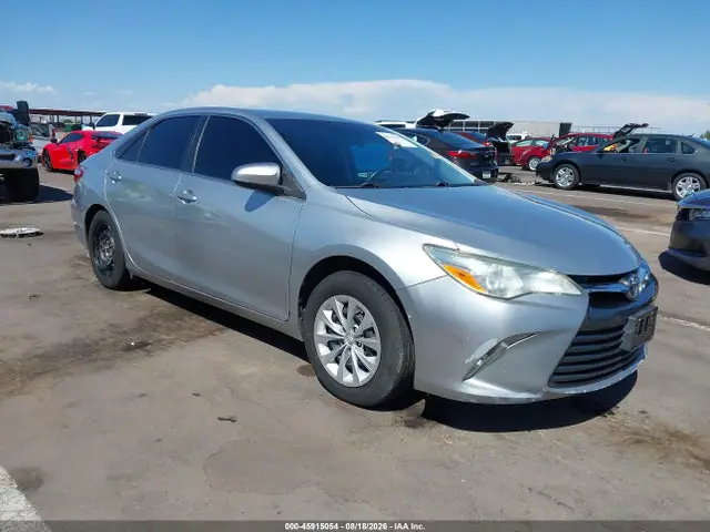 4T4BF1FK6FR505808 — 2015 Toyota Camry LE, Левый бок (Left Side), фото до ремонта