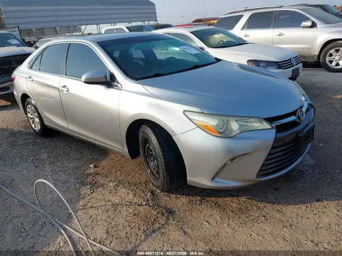 4T4BF1FK5FR511826 — 2015 Toyota Camry LE, Естественный износ (Normal Wear & Tear), фото до ремонта