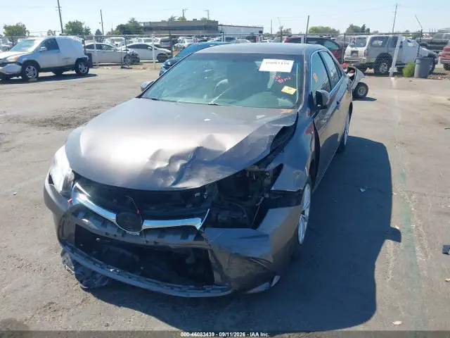 4T1BF1FK0FU947882 — 2015 Toyota Camry LE, фото 2 с аукциона IAAI 14.10.2026, Передняя часть