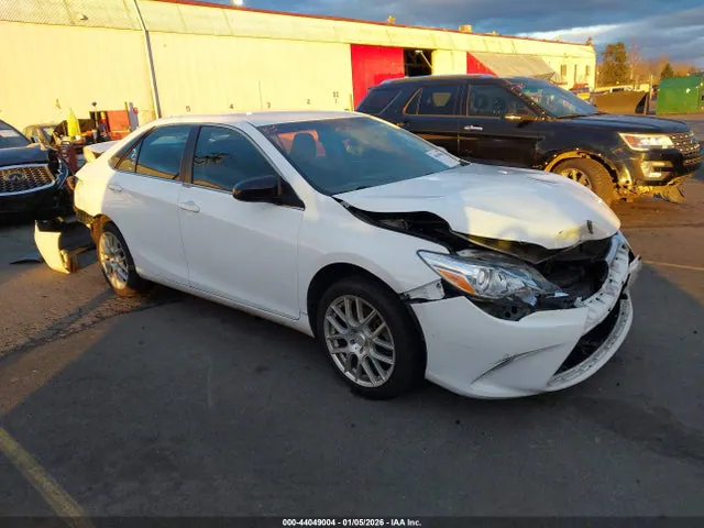 2016 Toyota CAMRY LE VIN 4T4BF1FK8GR526483 фото 1