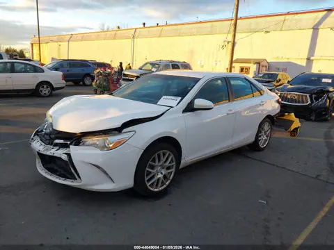 2016 Toyota CAMRY LE VIN 4T4BF1FK8GR526483 фото 2