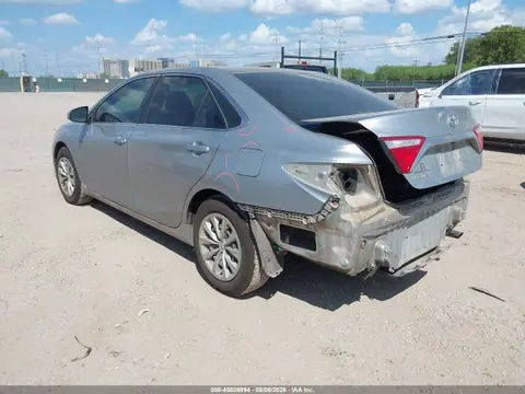 2016 Toyota CAMRY LE VIN 4T4BF1FKXGR584174 фото 3