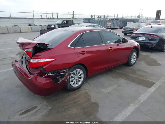 4T1BF1FK6GU555250 — 2016 Toyota Camry LE, фото 4 с аукциона IAAI 30.09.2026, Задняя часть