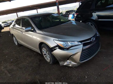 4T4BF1FK8GR568653 — 2016 Toyota Camry LE, Передняя часть (Front & Rear), фото до ремонта