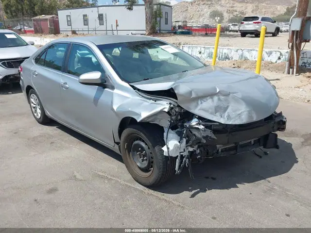 4T1BF1FK7HU807427 — 2017 Toyota Camry LE, Передняя часть (Front End), фото до ремонта