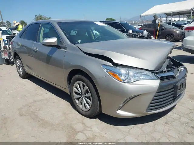 4T1BF1FK2HU357508 — 2017 Toyota Camry LE, Передняя часть (Front End), фото до ремонта
