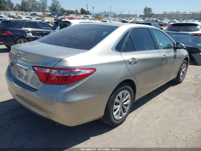4T1BF1FK2HU357508 — 2017 Toyota Camry LE, фото 4 с аукциона IAAI 30.09.2026, Передняя часть