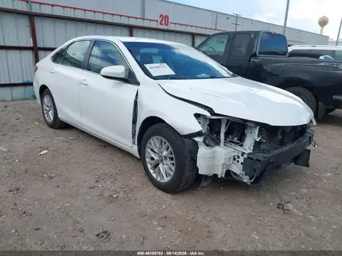 4T1BF1FK3HU356125 — 2017 Toyota Camry LE, Передняя часть (Front End), фото до ремонта