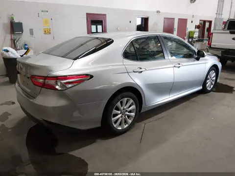 2018 Toyota CAMRY LE VIN 4T1B11HK9JU520589 фото 4