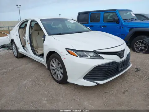 4T1B11HK9JU055523 — 2018 Toyota Camry LE, Правый бок (Right Side), фото до ремонта