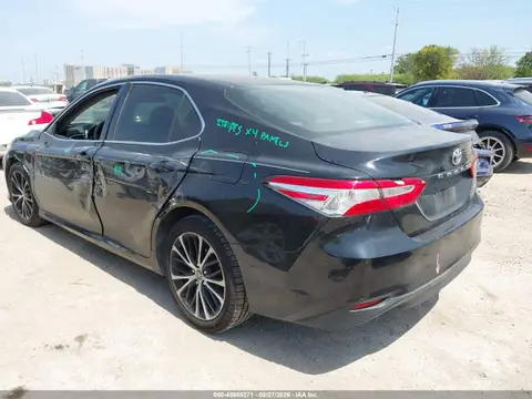 2018 Toyota CAMRY LE VIN JTNB11HK7J3033400 фото 3