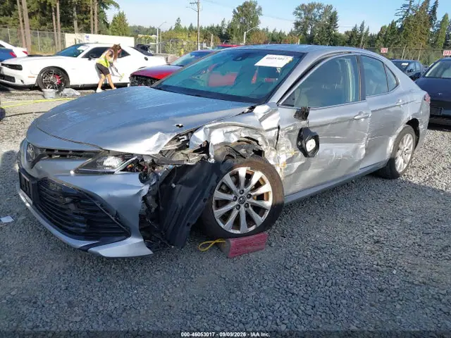 JTNB11HK1J3036549 — 2018 Toyota Camry LE, фото 2 с аукциона IAAI 30.09.2026, Левый бок