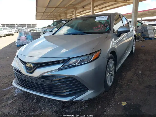 4T1B11HK3JU568315 — 2018 Toyota Camry LE, фото 2 с аукциона IAAI 13.10.2026, Естественный износ