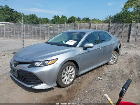 2019 Toyota CAMRY LE VIN 4T1B11HK3KU770508 фото 2