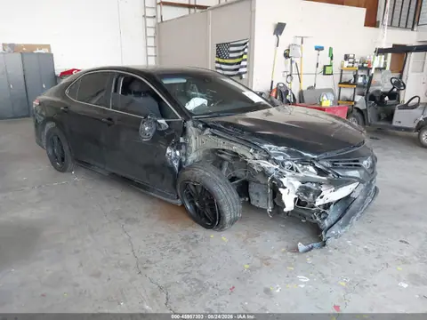 2019 Toyota CAMRY LE VIN 4T1B11HK2KU802638 фото 1