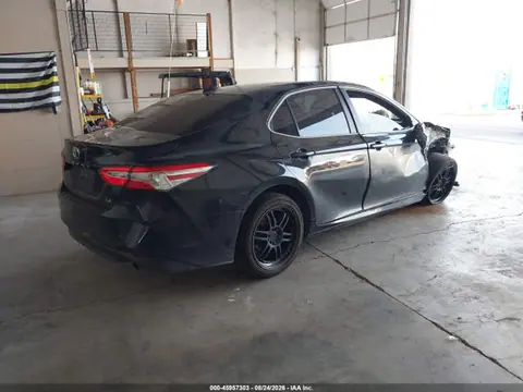 2019 Toyota CAMRY LE VIN 4T1B11HK2KU802638 фото 4