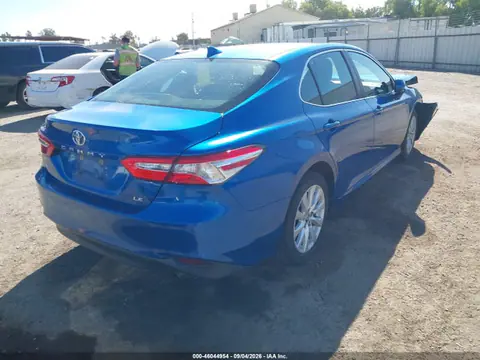 2019 Toyota CAMRY LE VIN 4T1B11HK6KU183493 фото 4