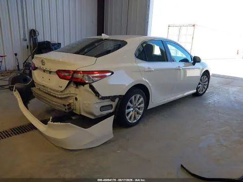 2020 Toyota CAMRY LE VIN 4T1C11AK7LU941745 фото 4