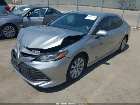 2020 Toyota CAMRY LE VIN 4T1C11AK6LU973733 фото 2