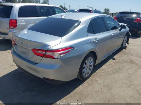 2020 Toyota CAMRY LE VIN 4T1C11AK6LU973733 фото 4