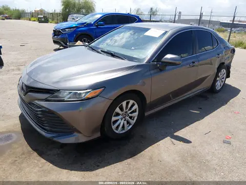 2020 Toyota CAMRY LE VIN 4T1C11AK2LU917529 фото 2