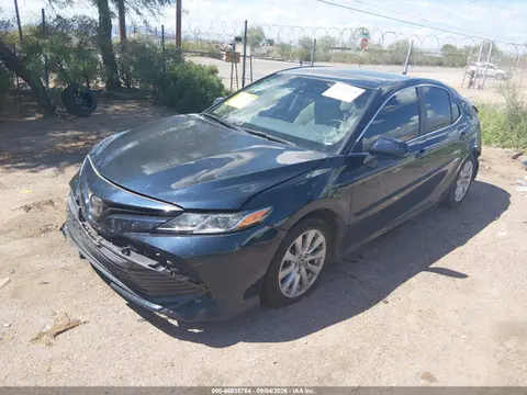 2020 Toyota CAMRY LE VIN 4T1C11AK1LU943071 фото 2