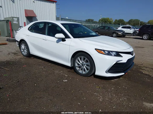 2021 Toyota CAMRY LE VIN 4T1C11AK1MU431747 фото 1