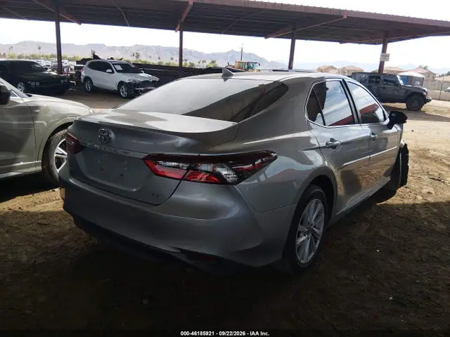 4T1C11AK3MU421964 — 2021 Toyota Camry LE, фото 4 с аукциона IAAI 13.10.2026, Передняя часть