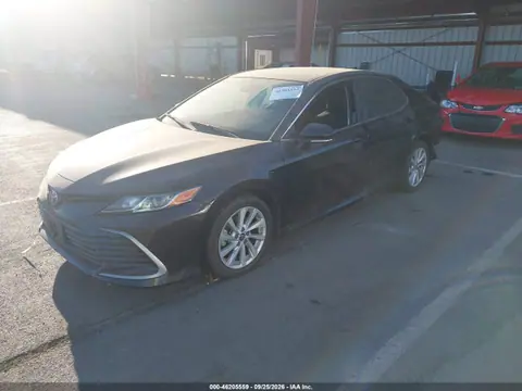 2021 Toyota CAMRY LE VIN 4T1R11AK6MU485958 фото 2