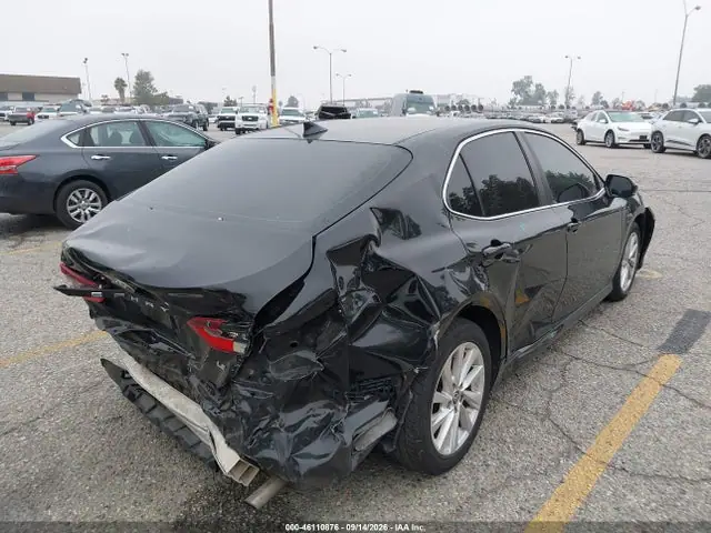 4T1C11AK7NU711366 — 2022 Toyota Camry LE, фото 4 с аукциона IAAI 06.10.2026, Передняя часть