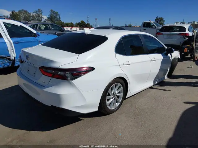 4T1C11AK6PU819321 — 2023 Toyota Camry LE, фото 4 с аукциона IAAI 14.10.2026, Передняя часть справа