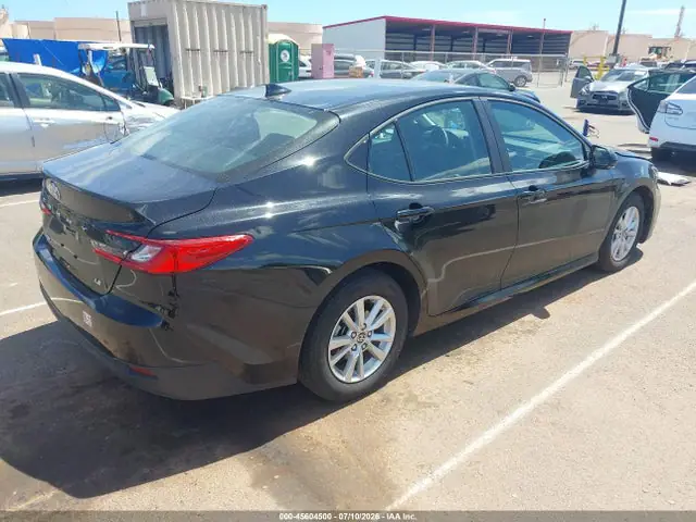 4T1DAACK6SU609716 — 2025 Toyota Camry LE, фото 4 с аукциона IAAI 13.10.2026, Передняя часть