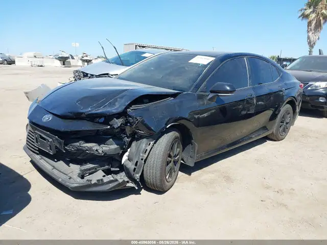 4T1DBADK7SU505490 — 2025 Toyota Camry LE, фото 2 с аукциона IAAI 14.10.2026, Передняя часть слева