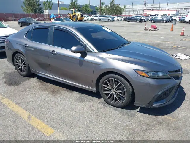 4T1T11BK5MU031799 — 2021 Toyota Camry SE AWD, Левый бок (Left Side), фото до ремонта