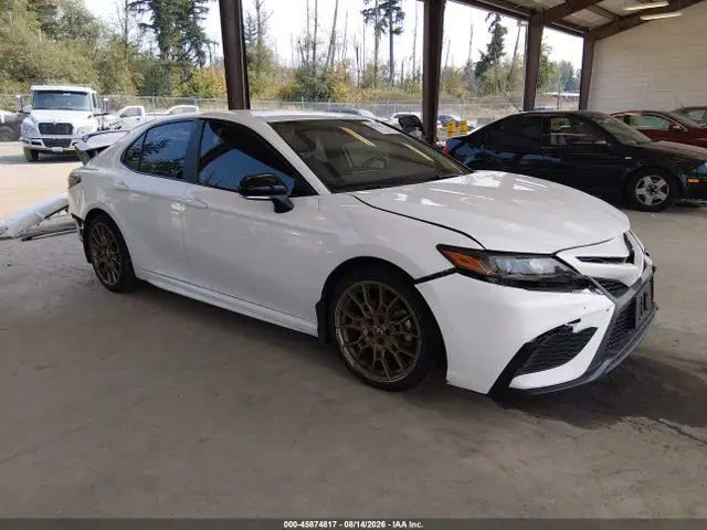 4T1G11BKXRU125976 — 2024 Toyota Camry SE Nightshade, Передняя и задняя части (Front & Rear), фото до ремонта