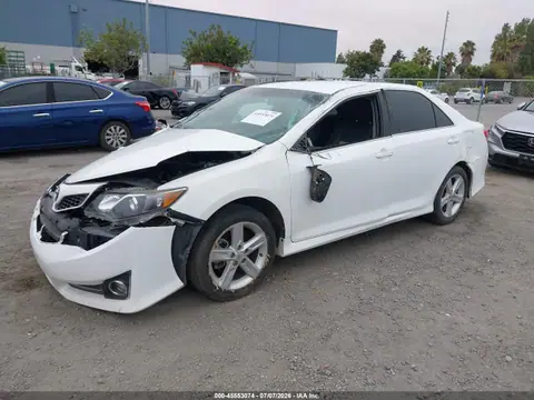 2014 Toyota CAMRY SE VIN 4T1BF1FK0EU416258 фото 2