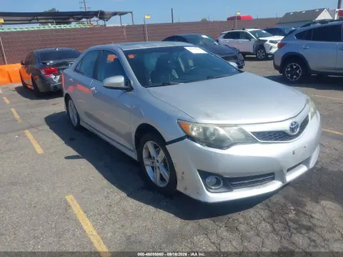 4T1BF1FKXEU784821 — 2014 Toyota Camry SE, Левый бок (Left Side), фото до ремонта