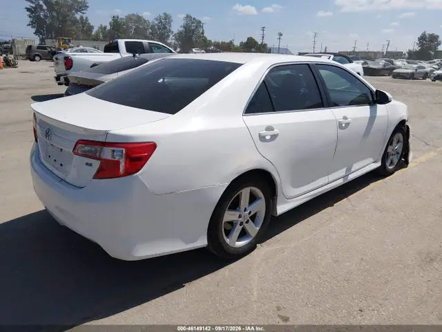 4T1BF1FK3EU387709 — 2014 Toyota Camry SE, фото 4 с аукциона IAAI 30.09.2026, Передняя часть справа