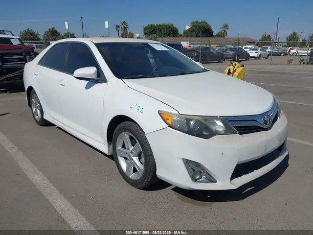 4T1BF1FK8EU436872 — 2014 Toyota Camry SE, Левый бок (Left Side), фото до ремонта