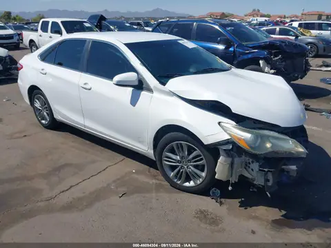 4T1BF1FK2FU041426 — 2015 Toyota Camry SE, Передняя часть слева (Left Front), фото до ремонта