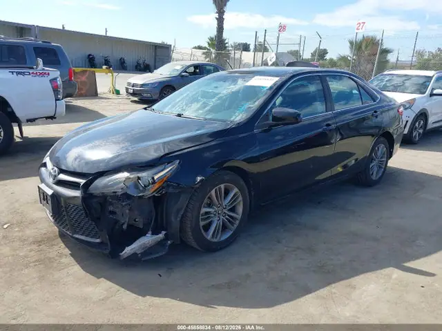 4T1BF1FK3GU577089 — 2016 Toyota Camry SE, фото 2 с аукциона IAAI 14.10.2026, Передняя часть слева