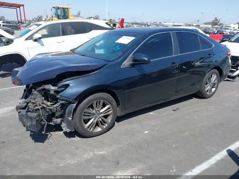2016 Toyota CAMRY SE VIN 4T1BF1FK9GU225909 фото 2