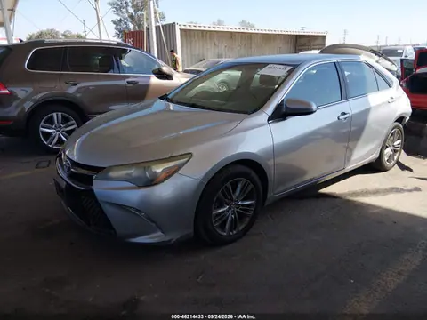 2016 Toyota CAMRY SE VIN 4T1BF1FK1GU119647 фото 2