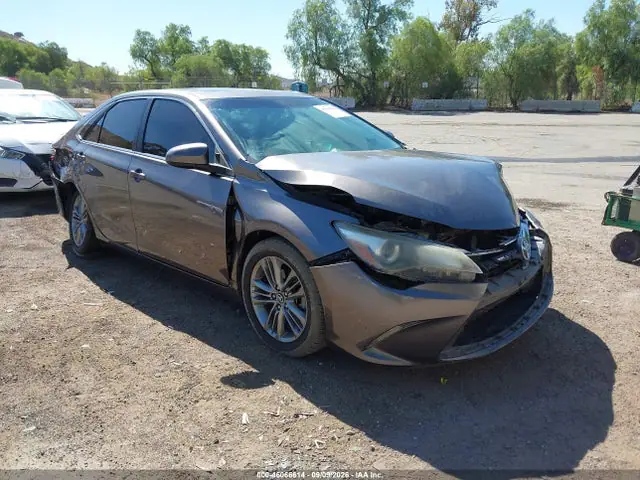 4T1BF1FK7HU352840 — 2017 Toyota Camry SE, Передняя часть (Front End), фото до ремонта