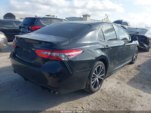 2018 Toyota CAMRY SE VIN 4T1B11HK7JU141168 фото 4